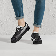 Load image into Gallery viewer, 190. Bentley Classic Low-Top Leather Sneakers - White/Black